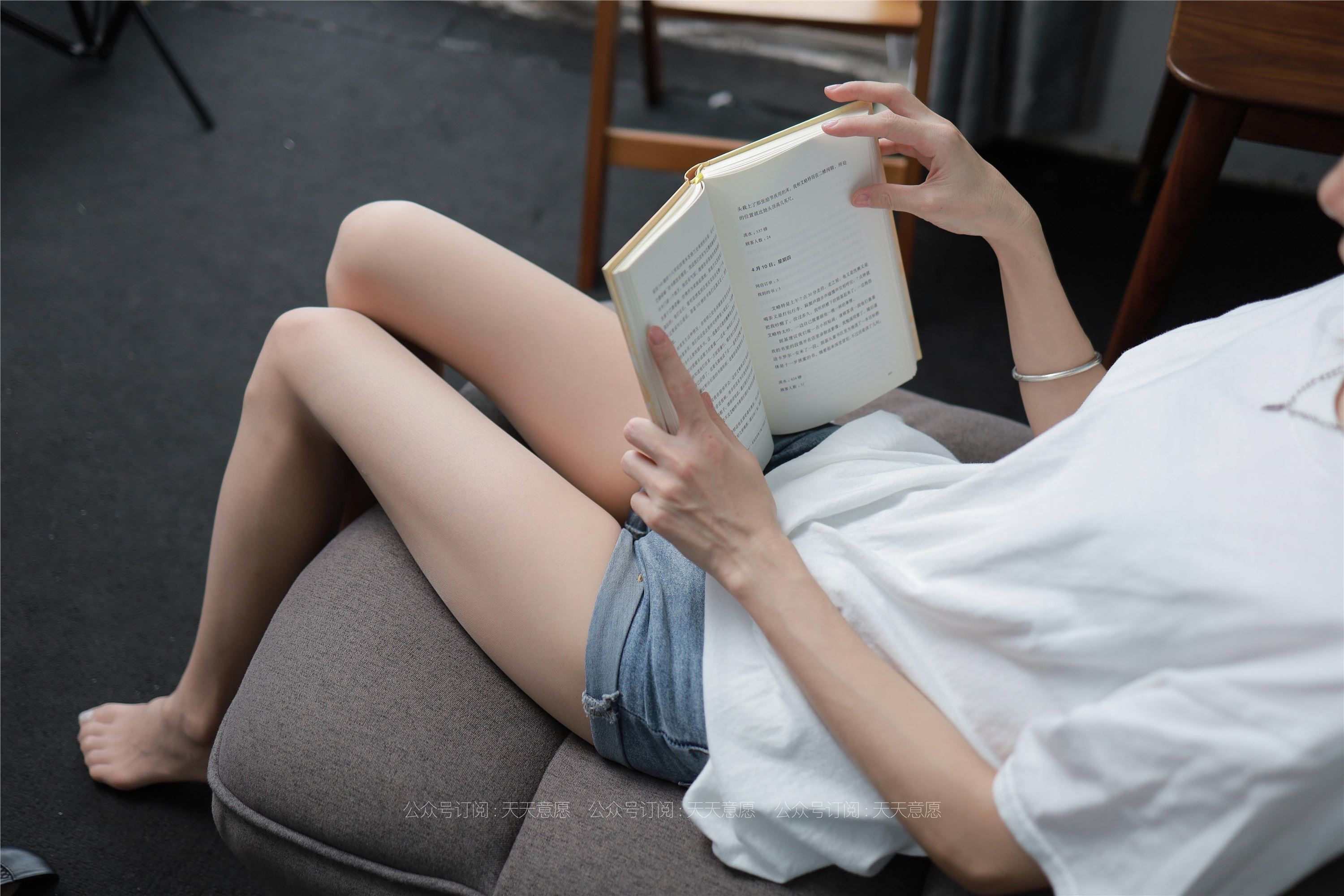 IESS异思趣向  2021.08.03 丝享家878：小六《邻家少女爱看书》